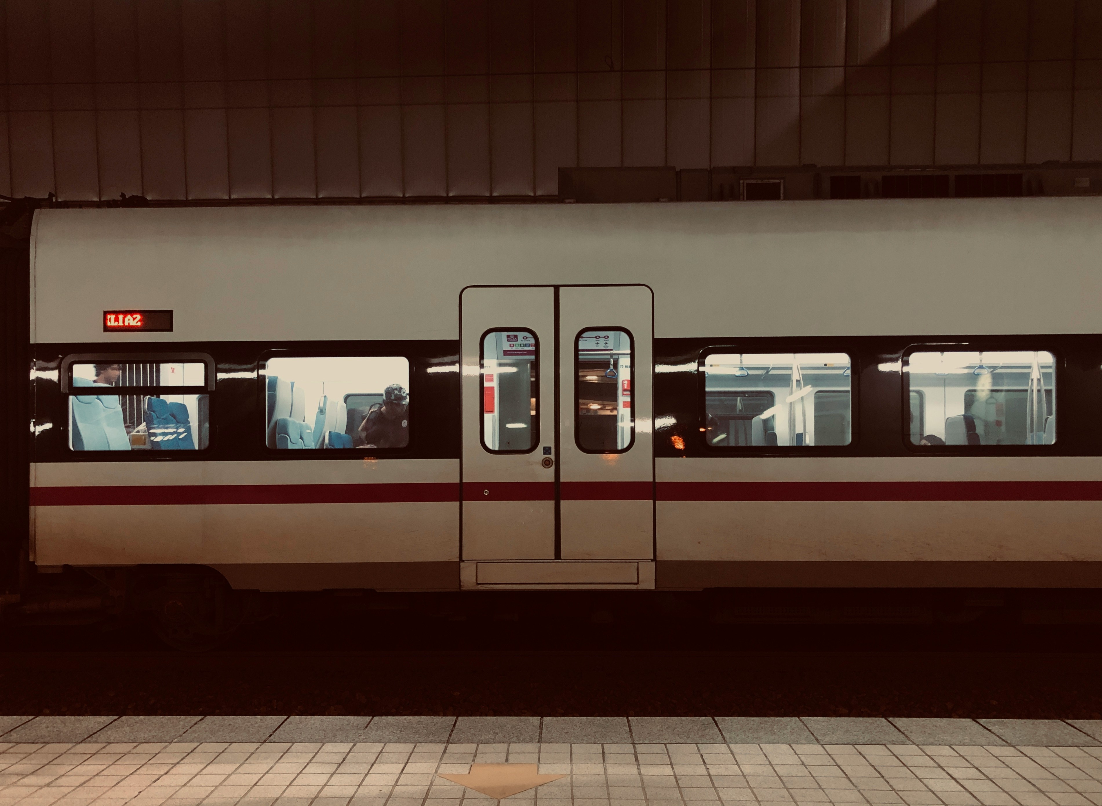 treno orizzontale.jpg